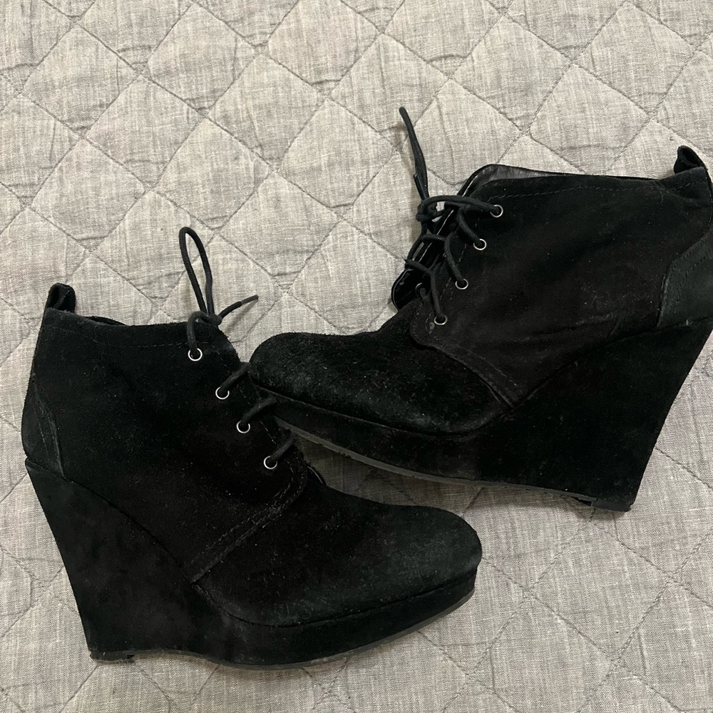 GUC black Jessica Simpson ankle boots